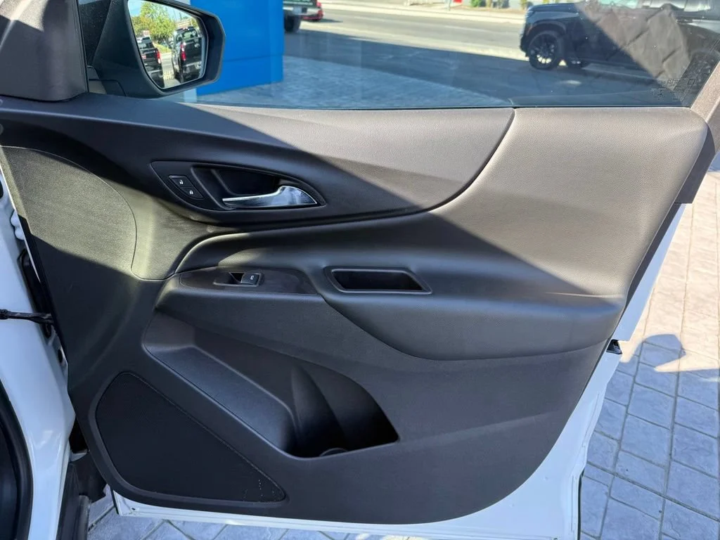 Used 2021 IRIDESCENT PEARL TRICOAT Chevrolet LT image 18