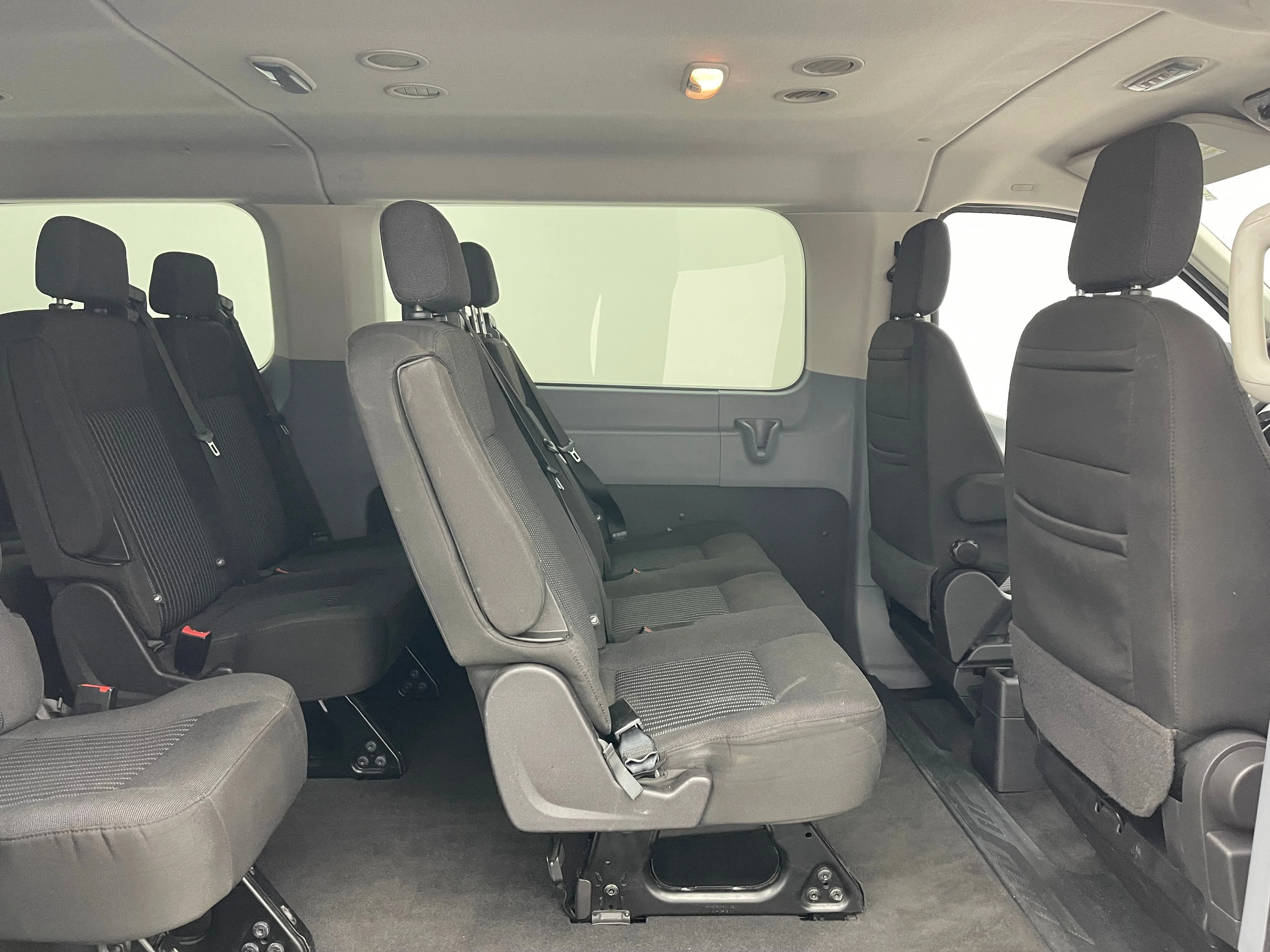Used 2017 Oxford White Ford XLT image 29