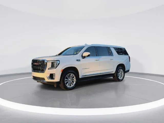 Used 2023 White GMC SLT image 4