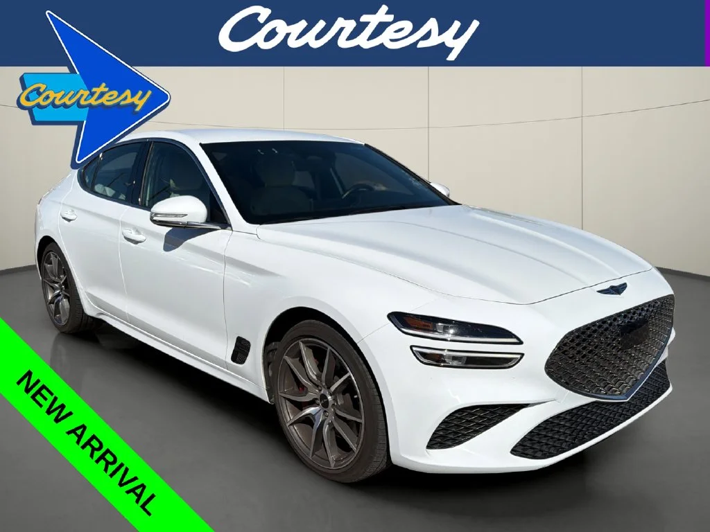 Used 2025 White Genesis 2.5T image 1