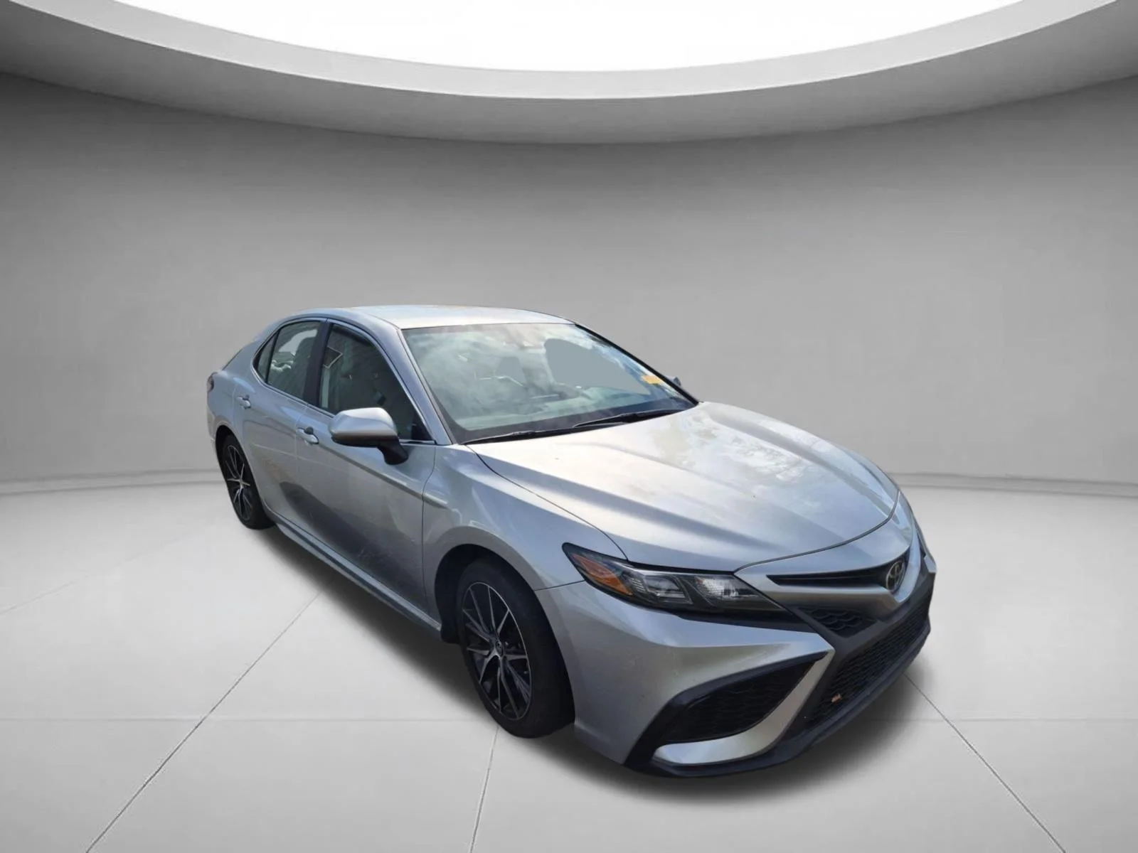 Used 2021  TOYOTA  image 3