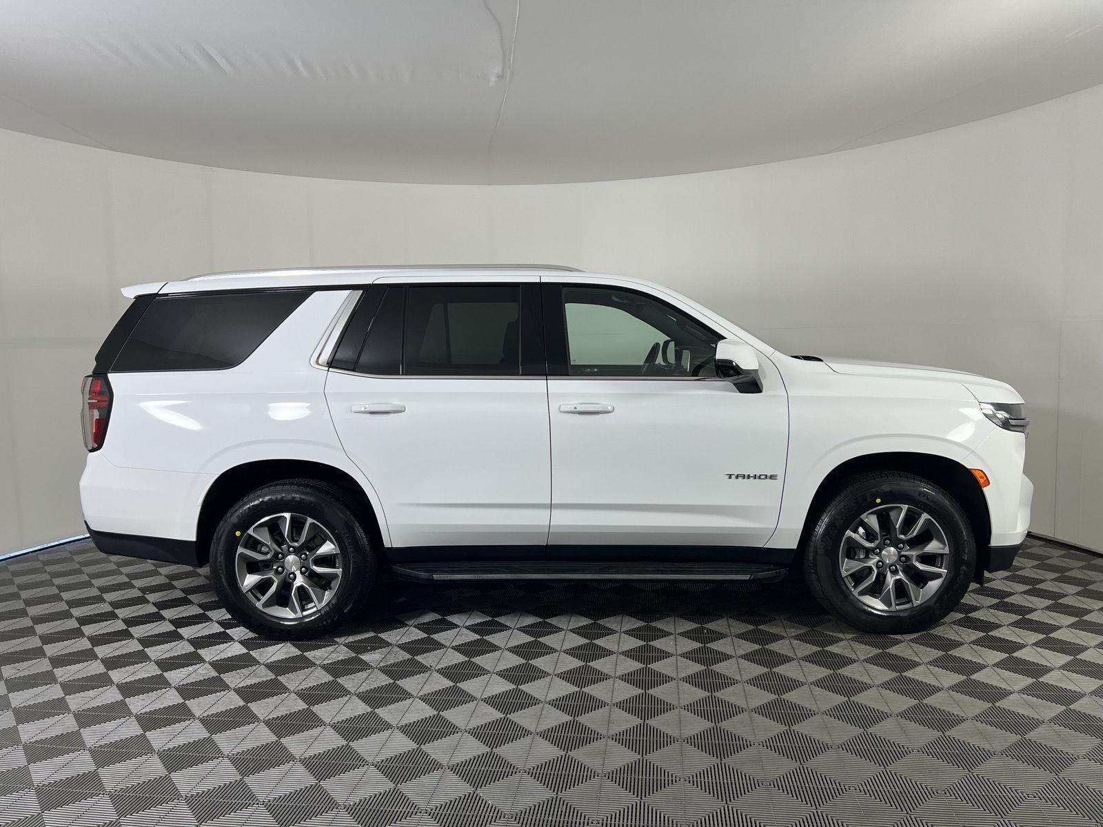Used 2023 Summit White Chevrolet LT image 29