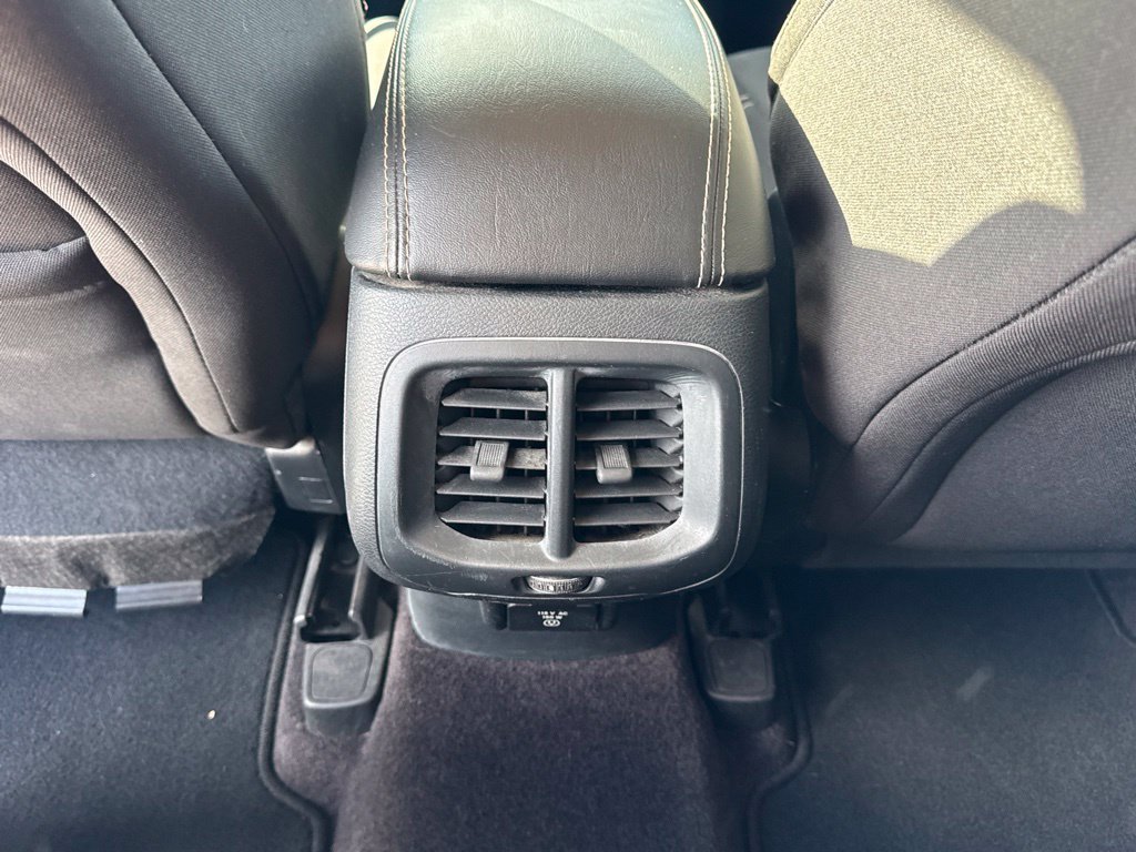 Used 2016 Blue Jeep Latitude image 11