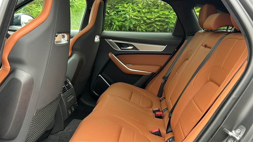 2026 Jaguar F-Pace R-Dynamic S - Photo 22