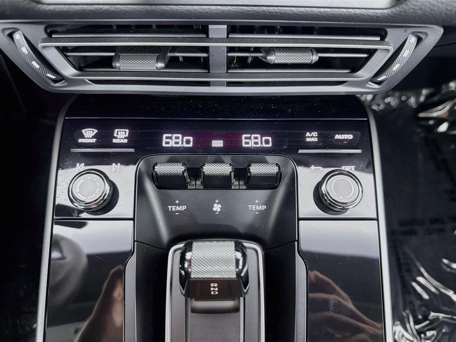 Used 2020 Carrara White Metallic Porsche Carrera 4S image 21