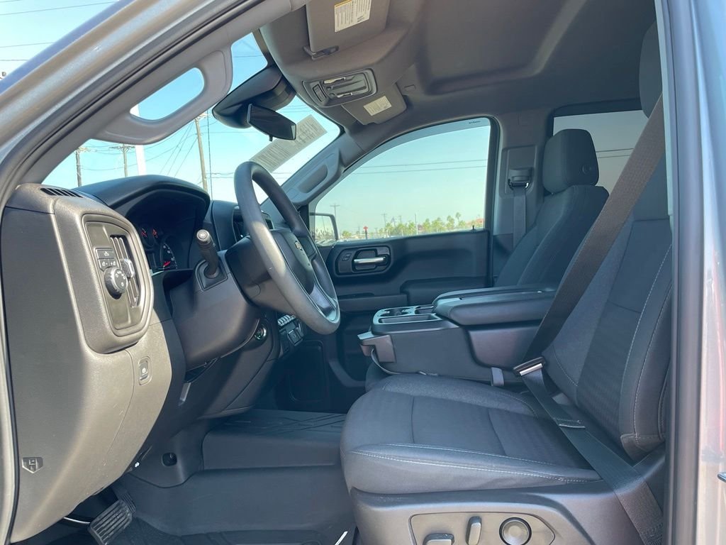 Used 2025 Gray Chevrolet Custom image 10