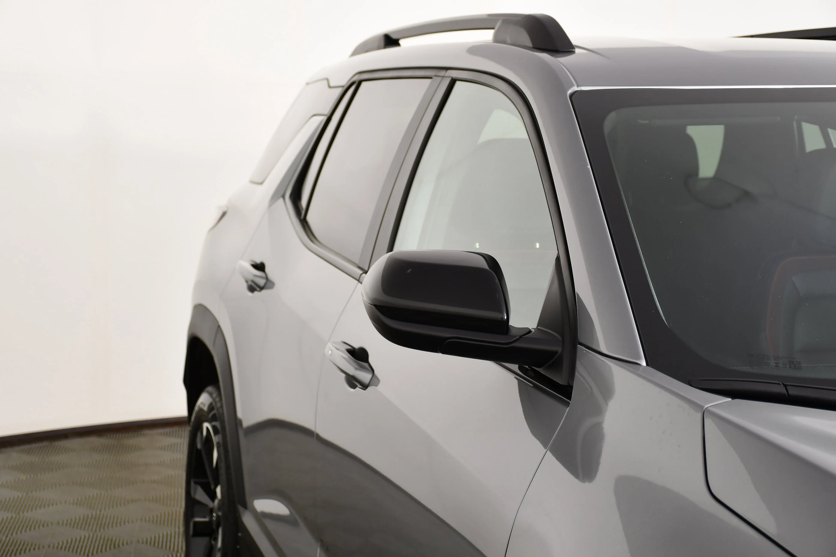 Used 2025 Sterling Gray Metallic Chevrolet AWD RS image 14