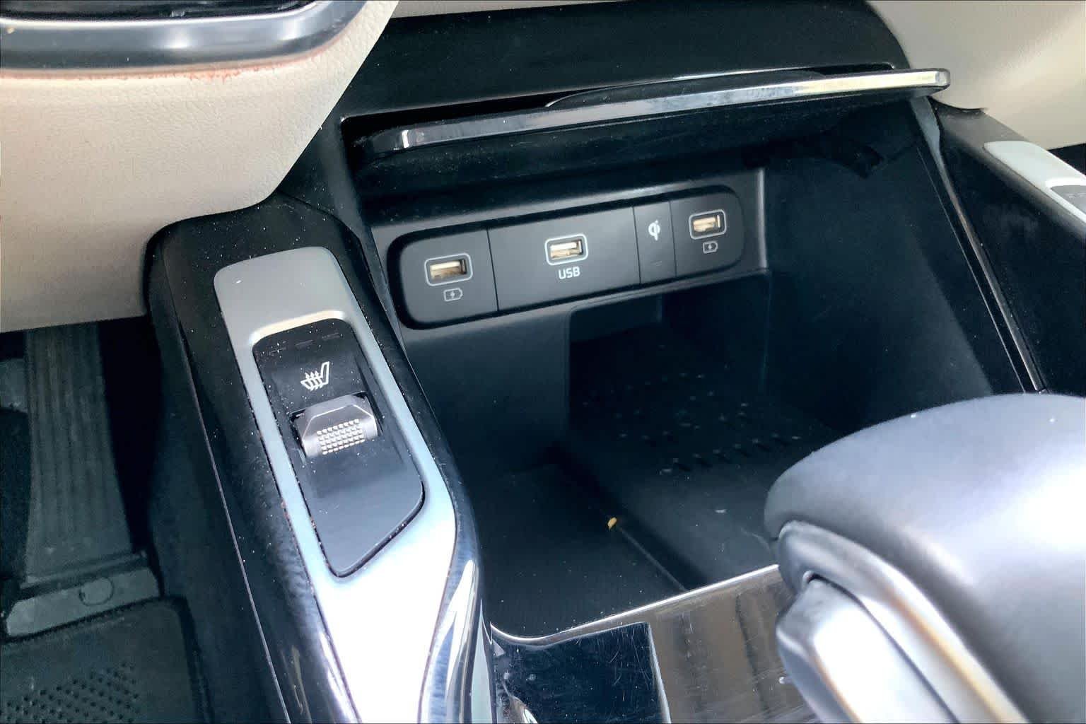 Used 2023 Gravity Grey Kia SX image 28