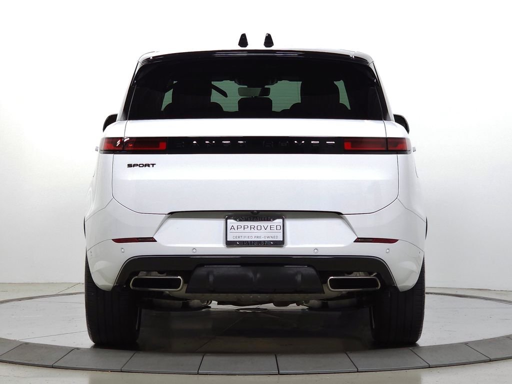 Certified Used 2025 Fuji White Land Rover Dynamic SE image 4