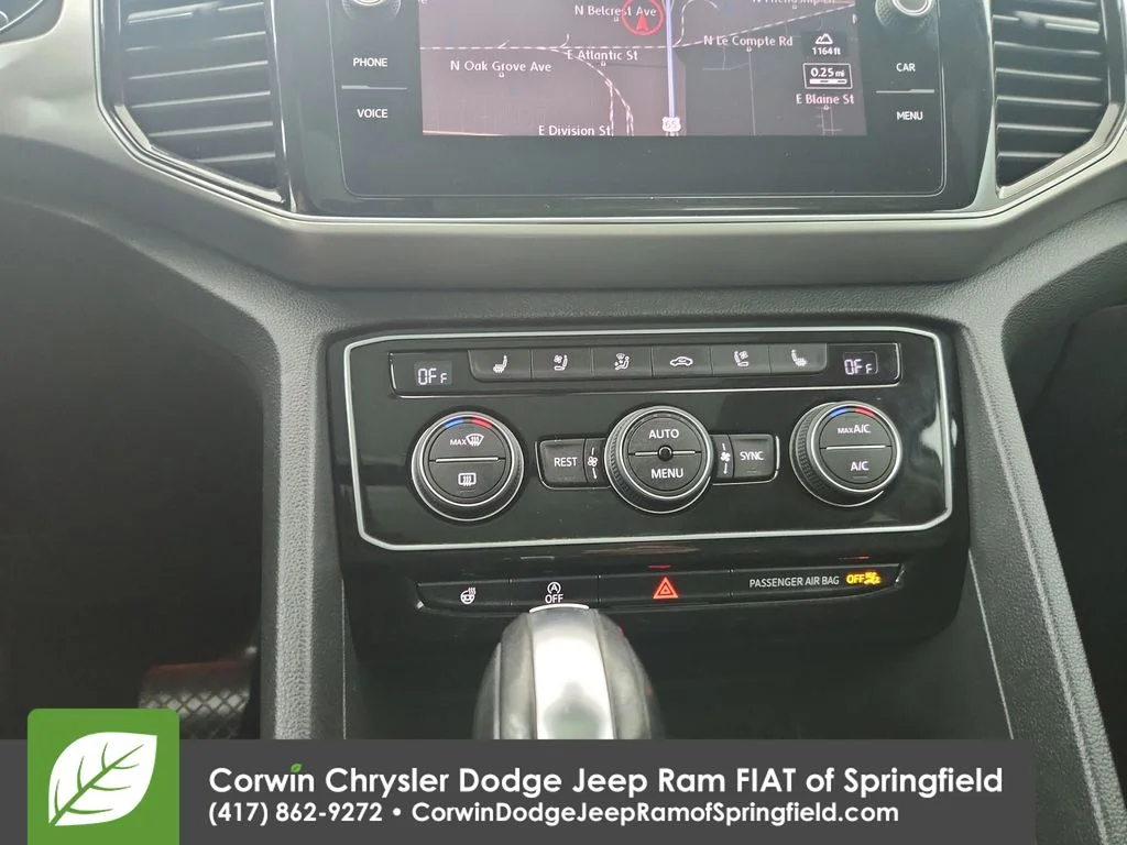 Used 2019  Volkswagen SEL image 26