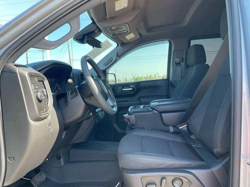 Used 2025 Gray Chevrolet Custom image 10