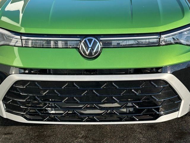 New 2026 Bright Moss Green Metallic Volkswagen 1.5T SEL image 9