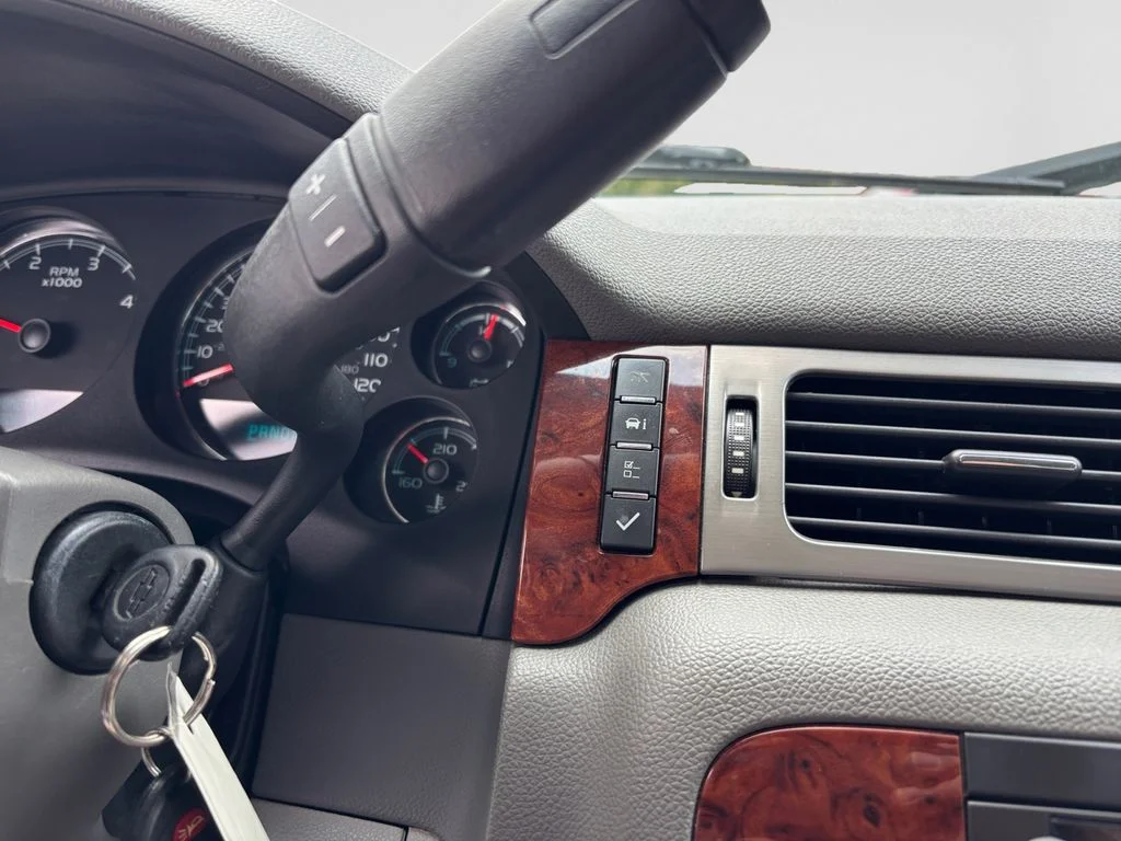 Used 2011 White Chevrolet LTZ image 27