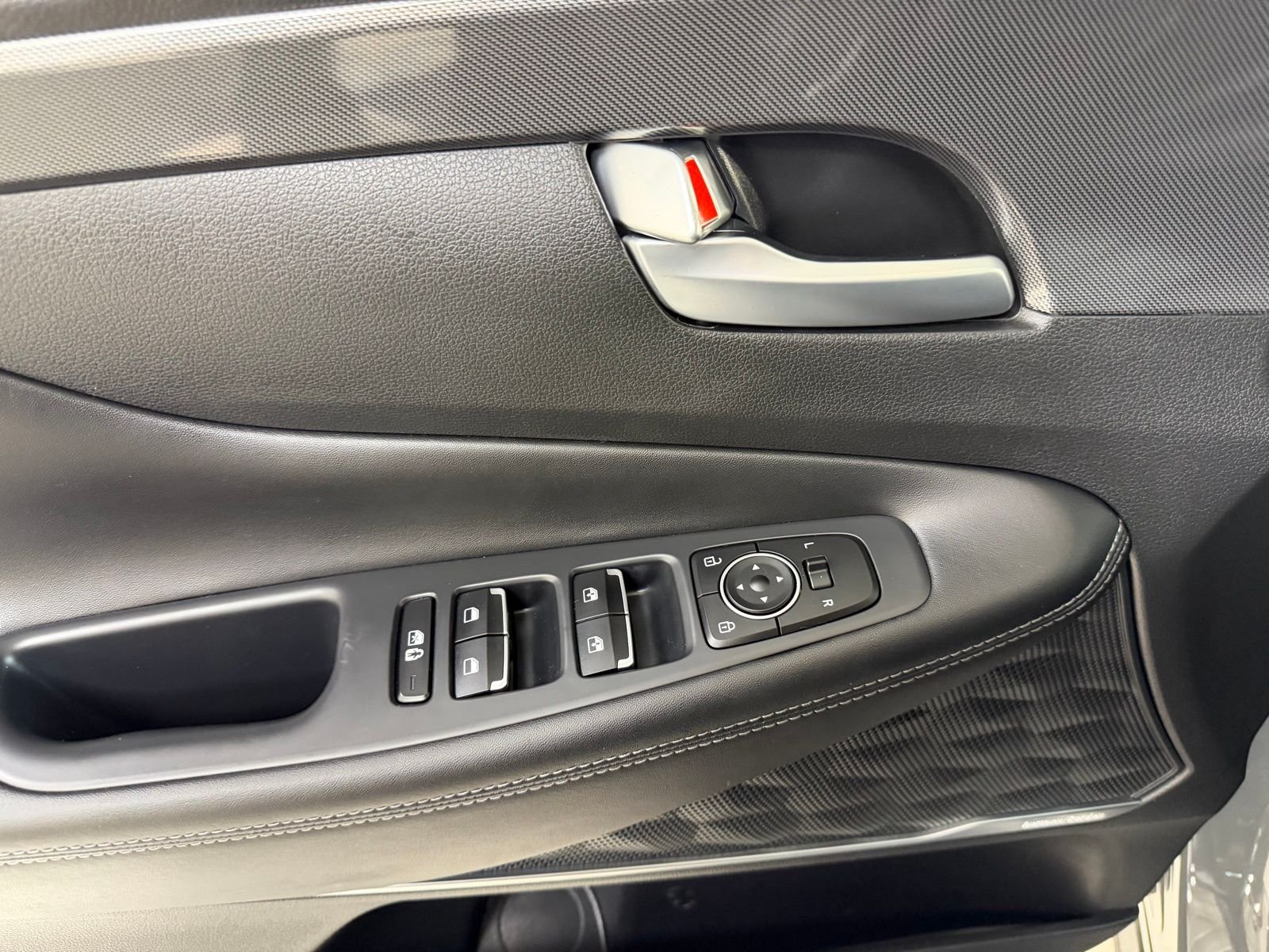 Used 2023 Gray Hyundai SEL Premium image 23