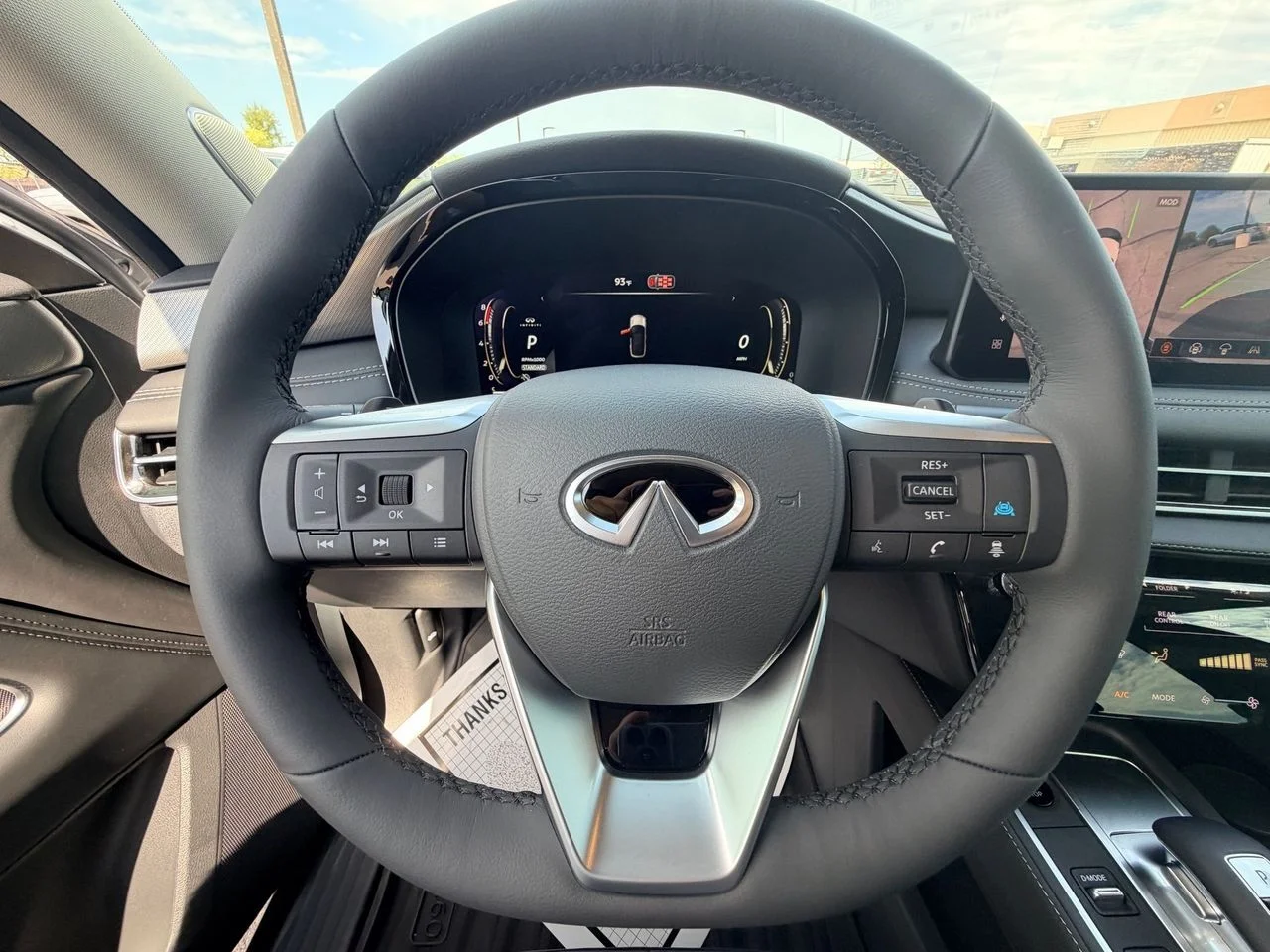 New 2027 RADIANT WHITE INFINITI Luxe FWD image 19