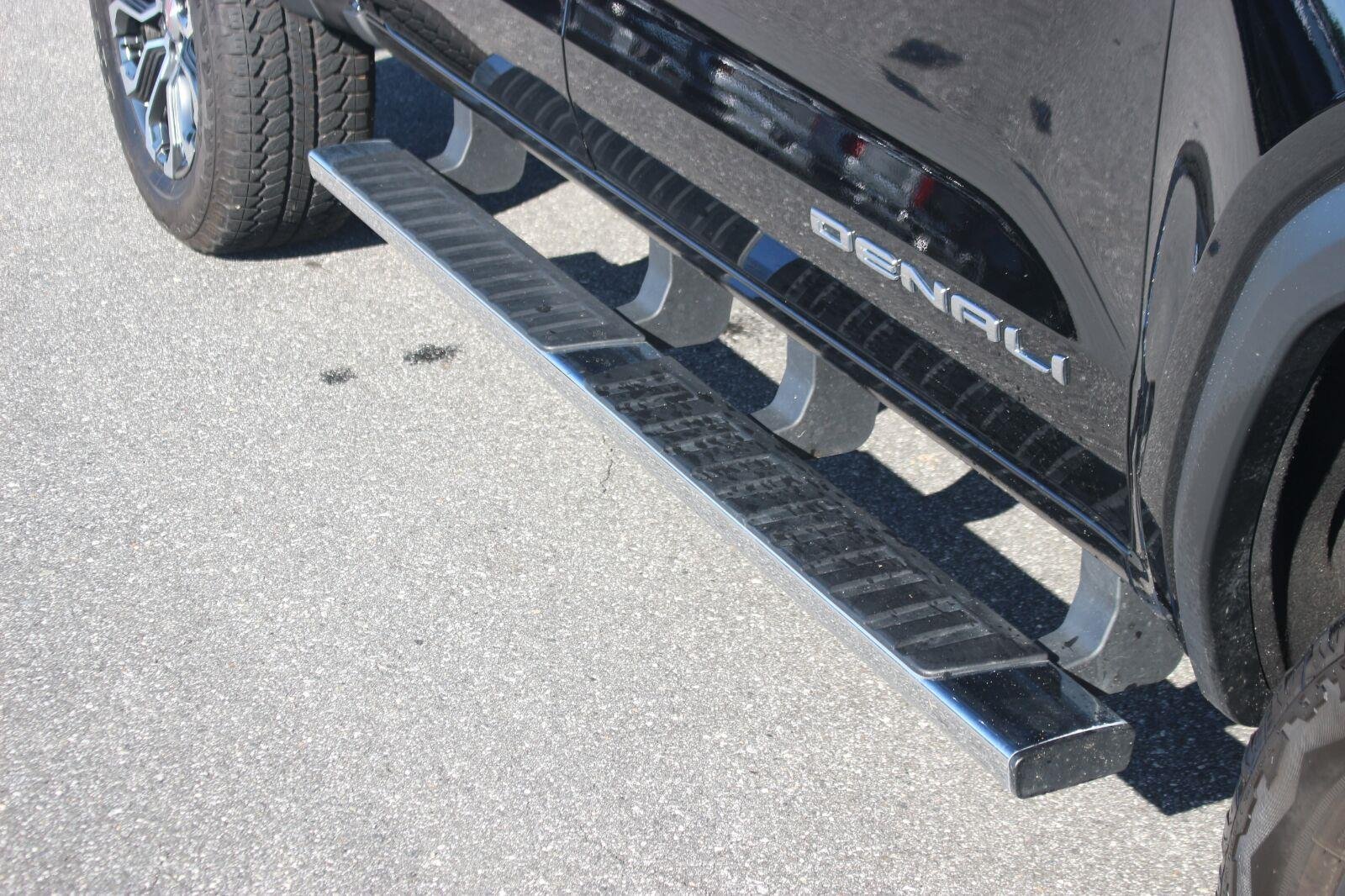 Used 2024 Onyx Black GMC Denali image 10