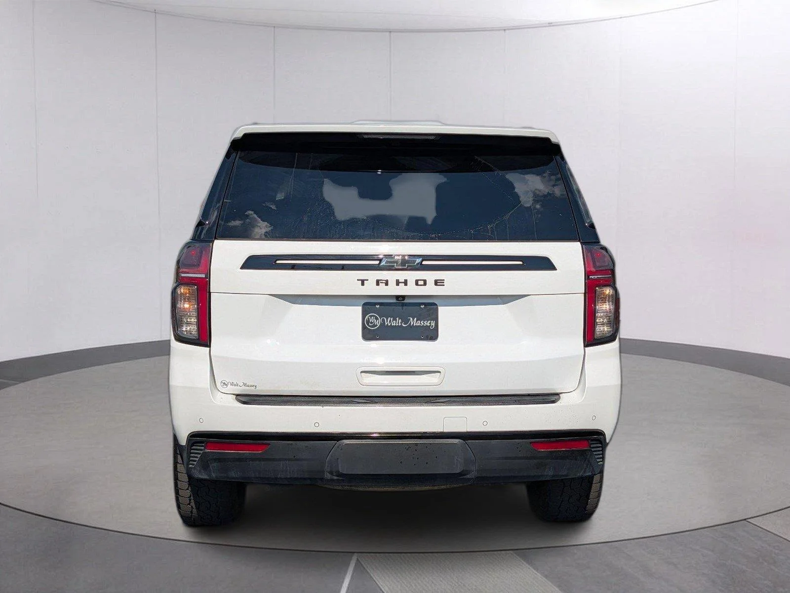 Used 2023 Summit White Chevrolet Z71 image 4