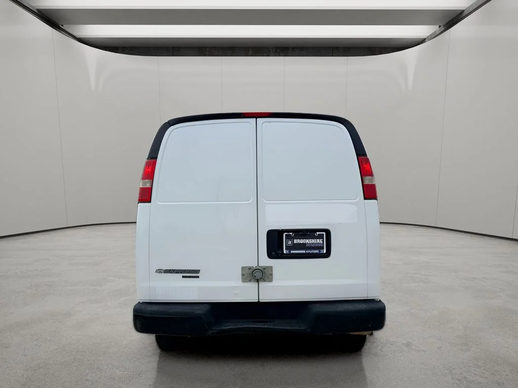 Used 2016 Summit White Chevrolet Work Van image 6