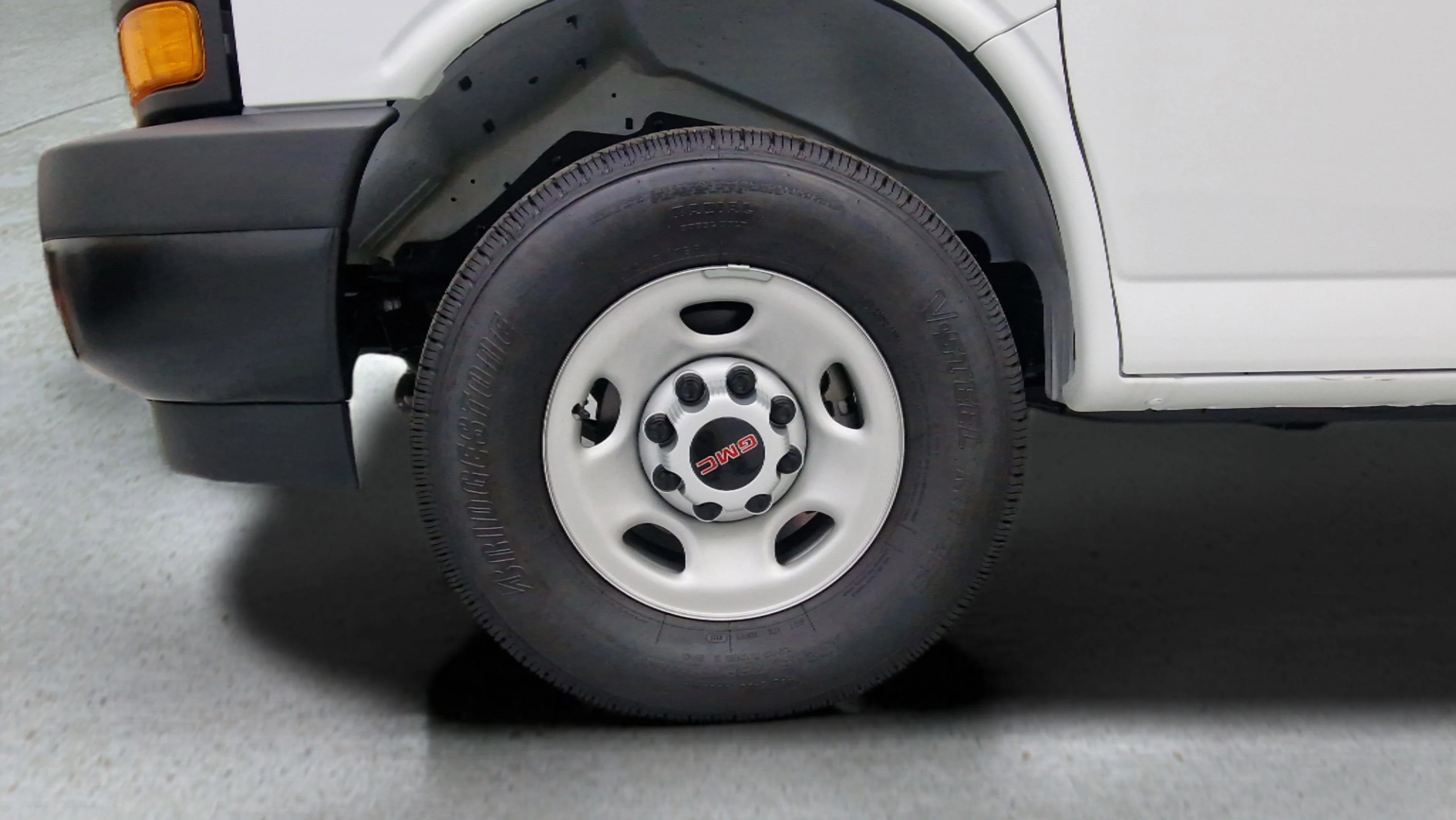 New 2025 Summit White GMC Work Van image 24