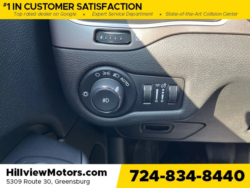 Certified Used 2020 Crystal Metallic Jeep Latitude Plus image 23