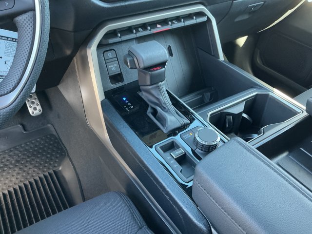 Used 2026  Toyota SR5 image 18