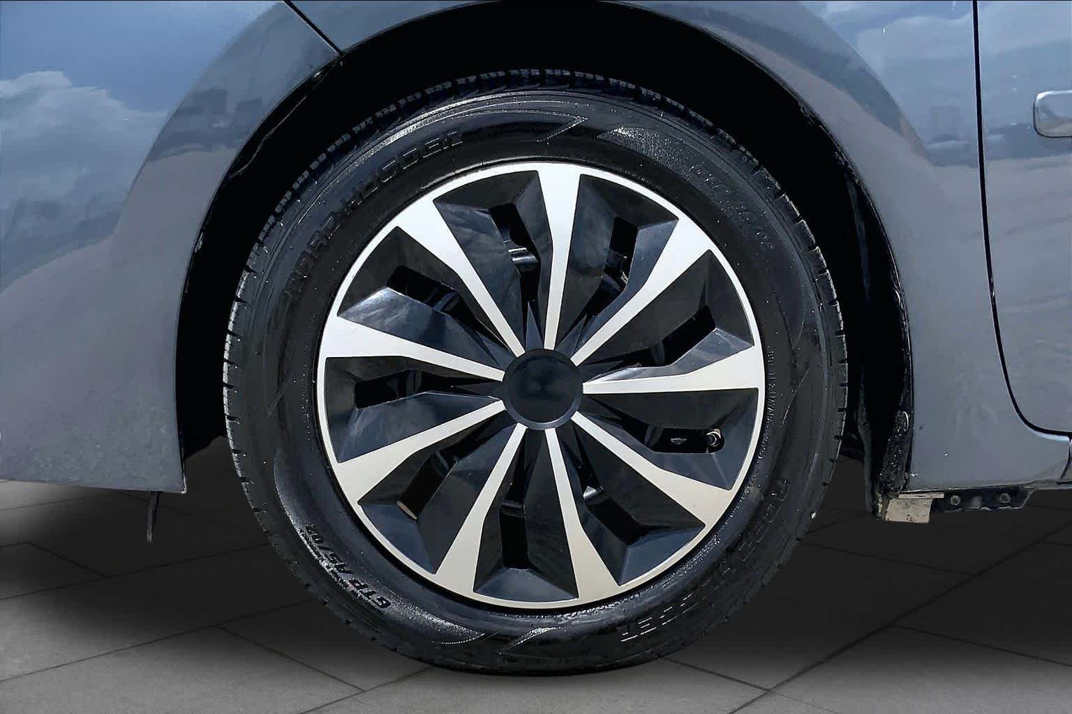 Used 2018 Slate Metallic Toyota LE image 11