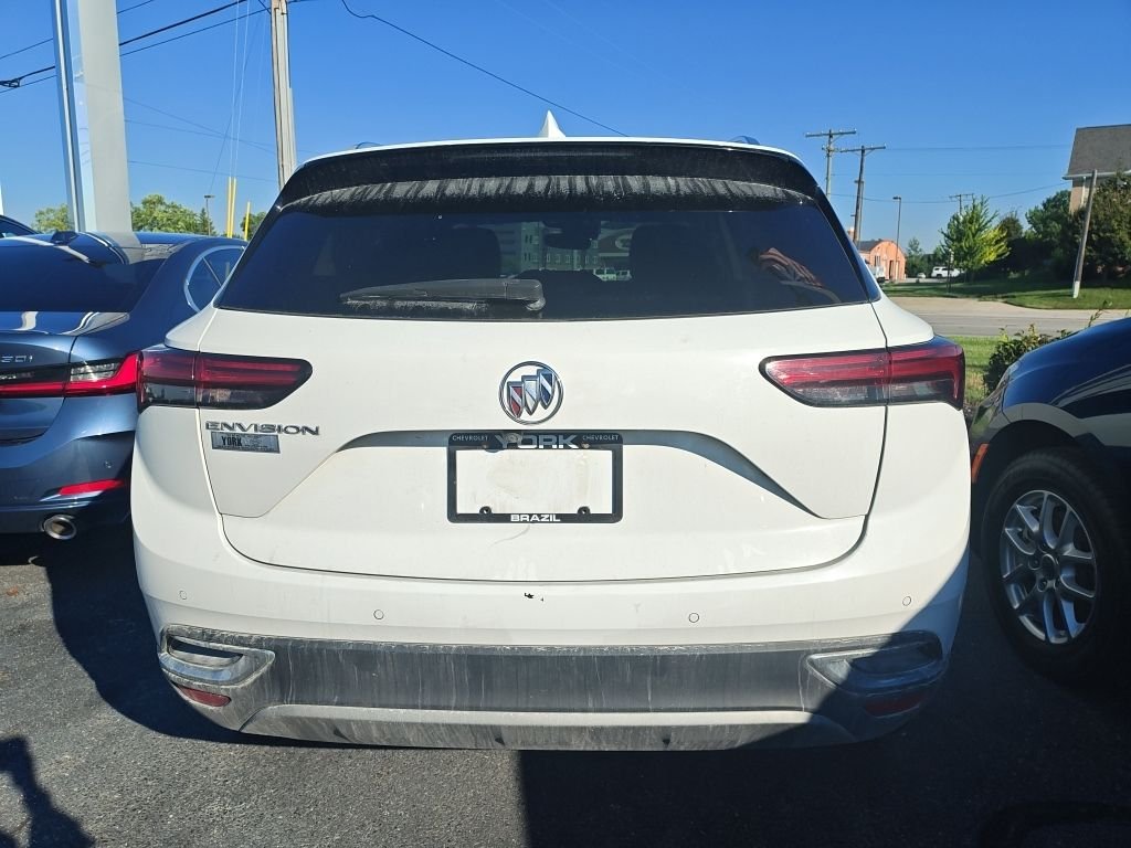 Used 2022 White Buick Preferred image 6