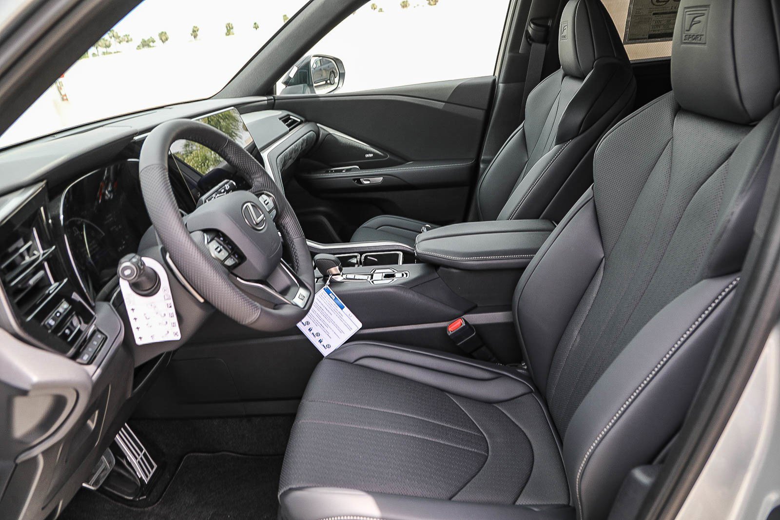 2026 Lexus TX 500h F-Sport Premium - Photo 16