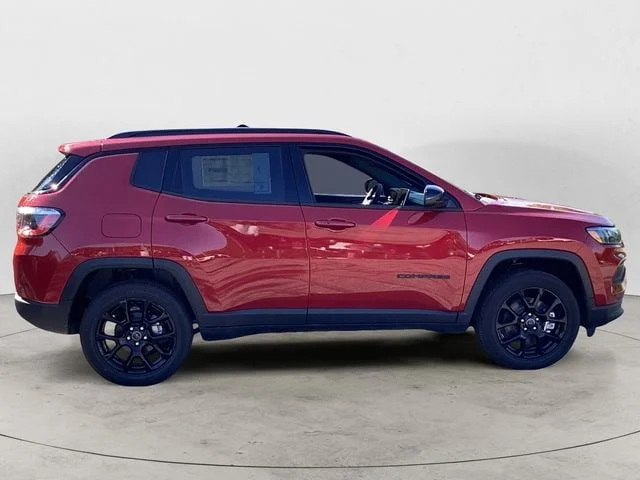 New 2026 Pearl Jeep LATITUDE ALTITUDE 4X4 image 7