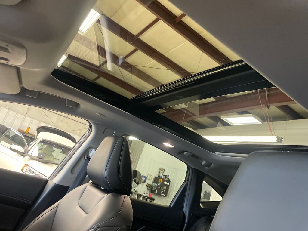 Used 2025 Gray Nissan SL image 15