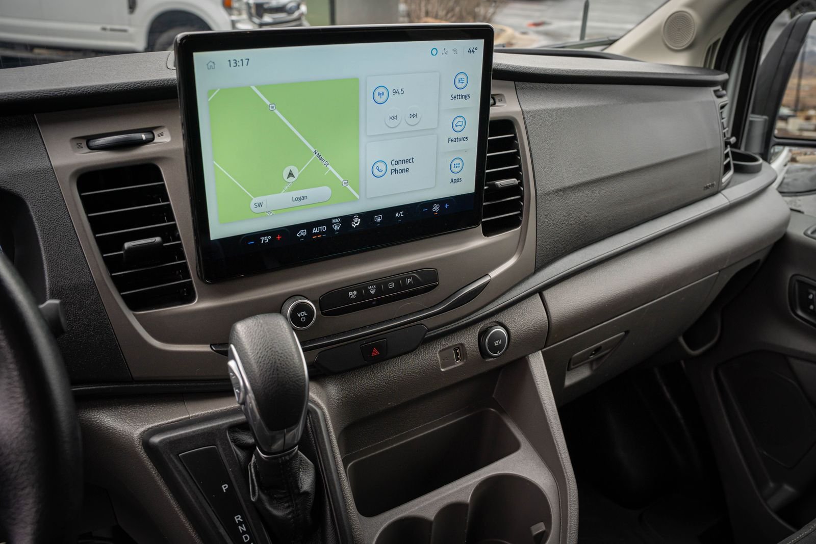 Used 2022  Ford  image 18