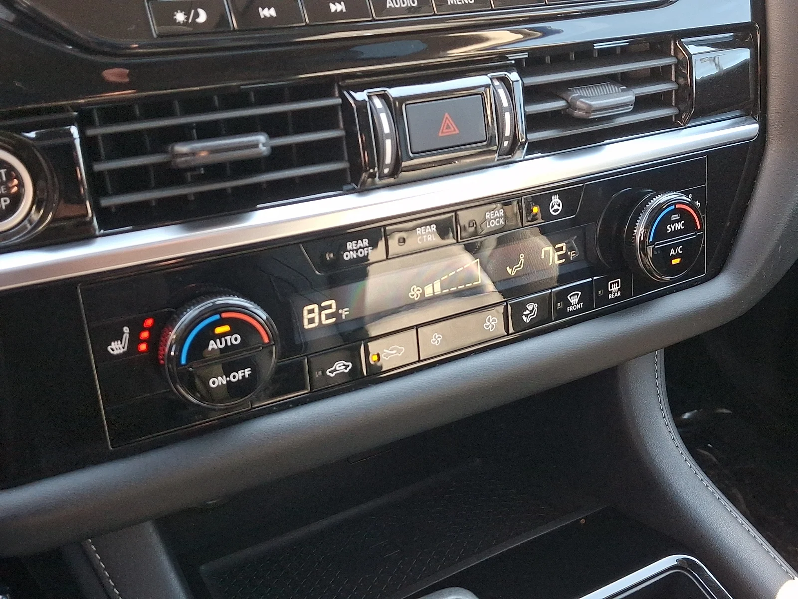 Used 2023 Blue Nissan SL image 25