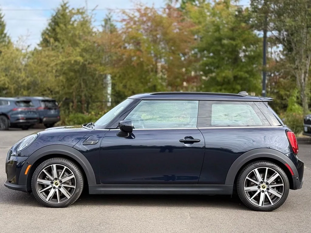 Used 2024 MINI Hardtop 2 Door SE with VIN WMW13DJ09R2U48043 for sale in Beaverton, OR