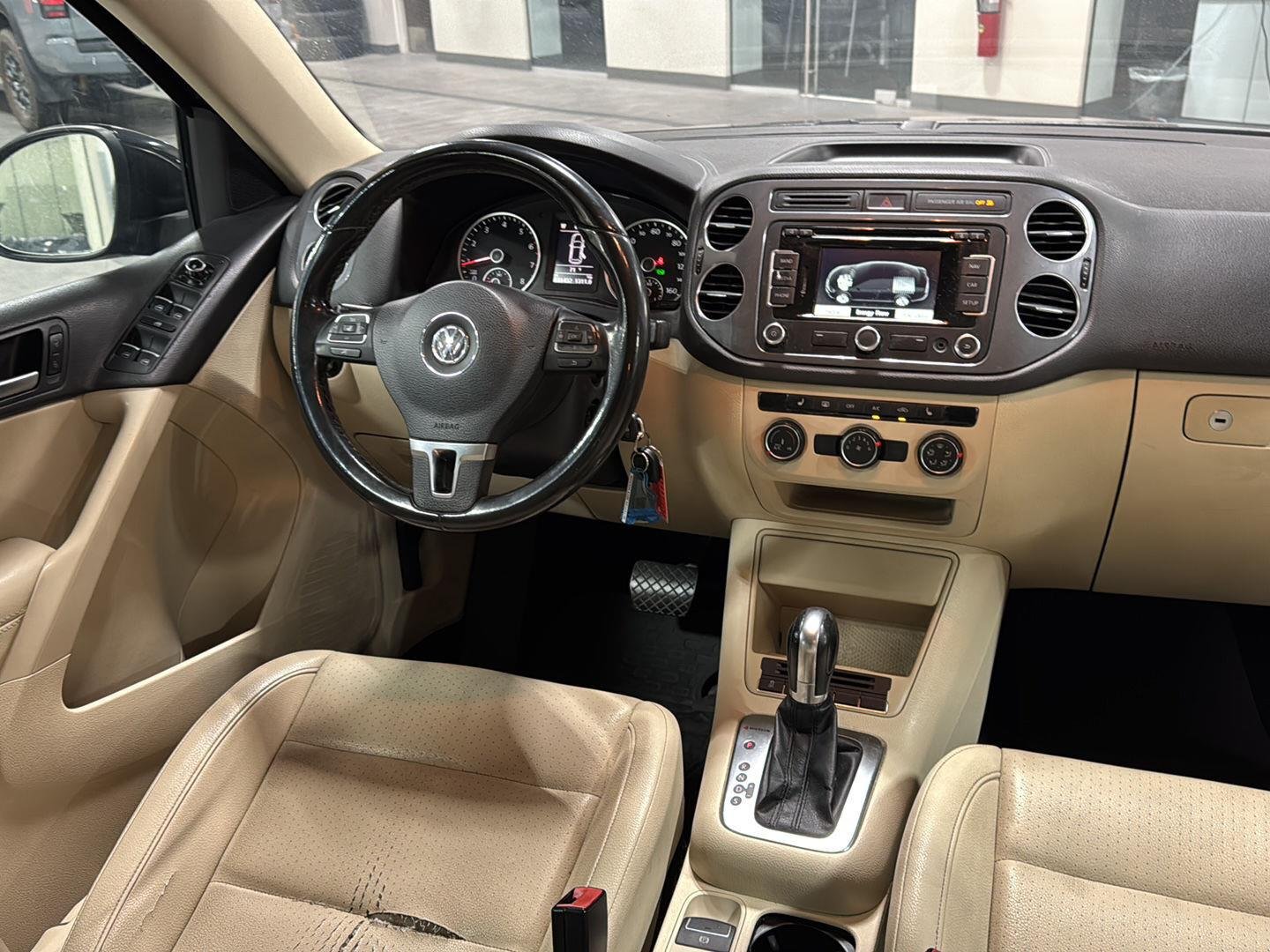 Used 2013 Volkswagen Tiguan SE with VIN WVGBV7AX6DW549201 for sale in Murray, UT