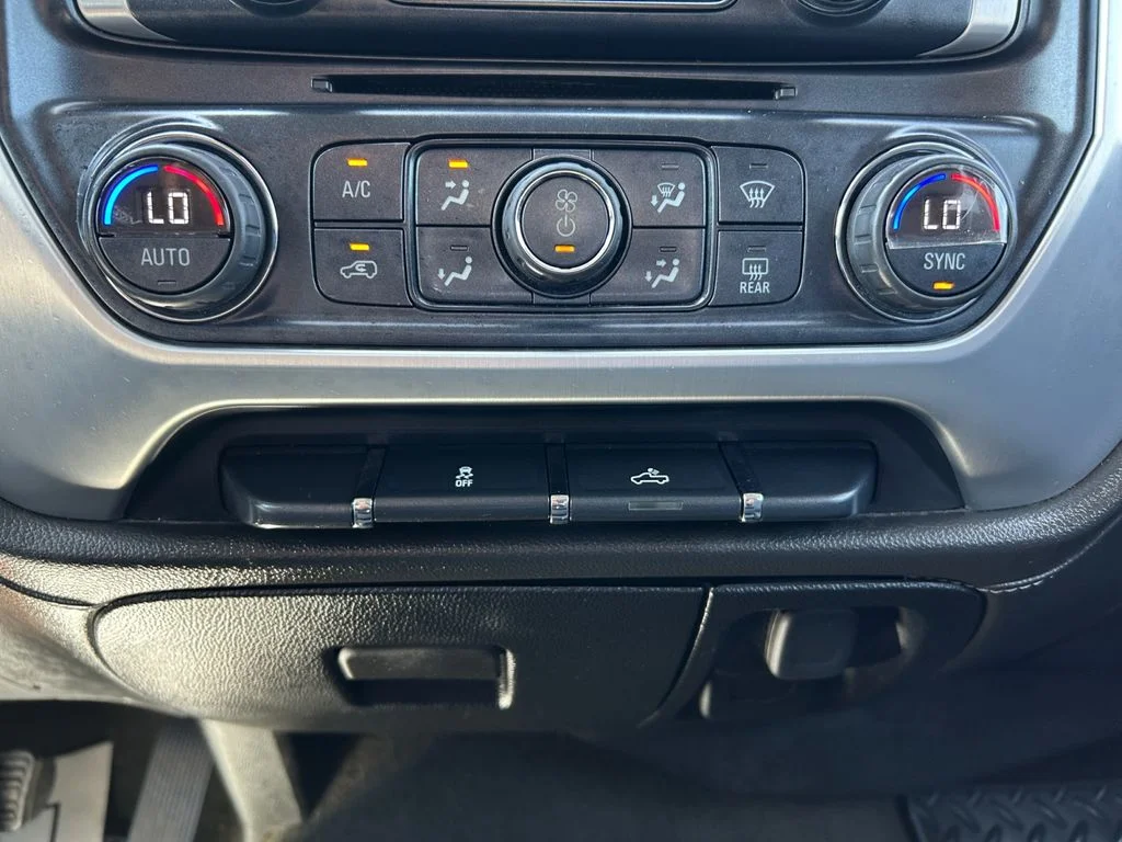 Used 2016 Black GMC SLE image 30