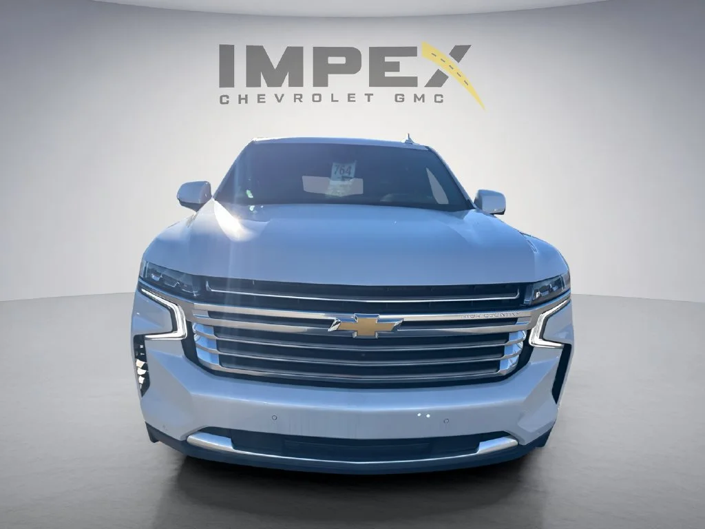 Used 2023 IRIDESCENT PEARL TRICOAT Chevrolet High Country image 8