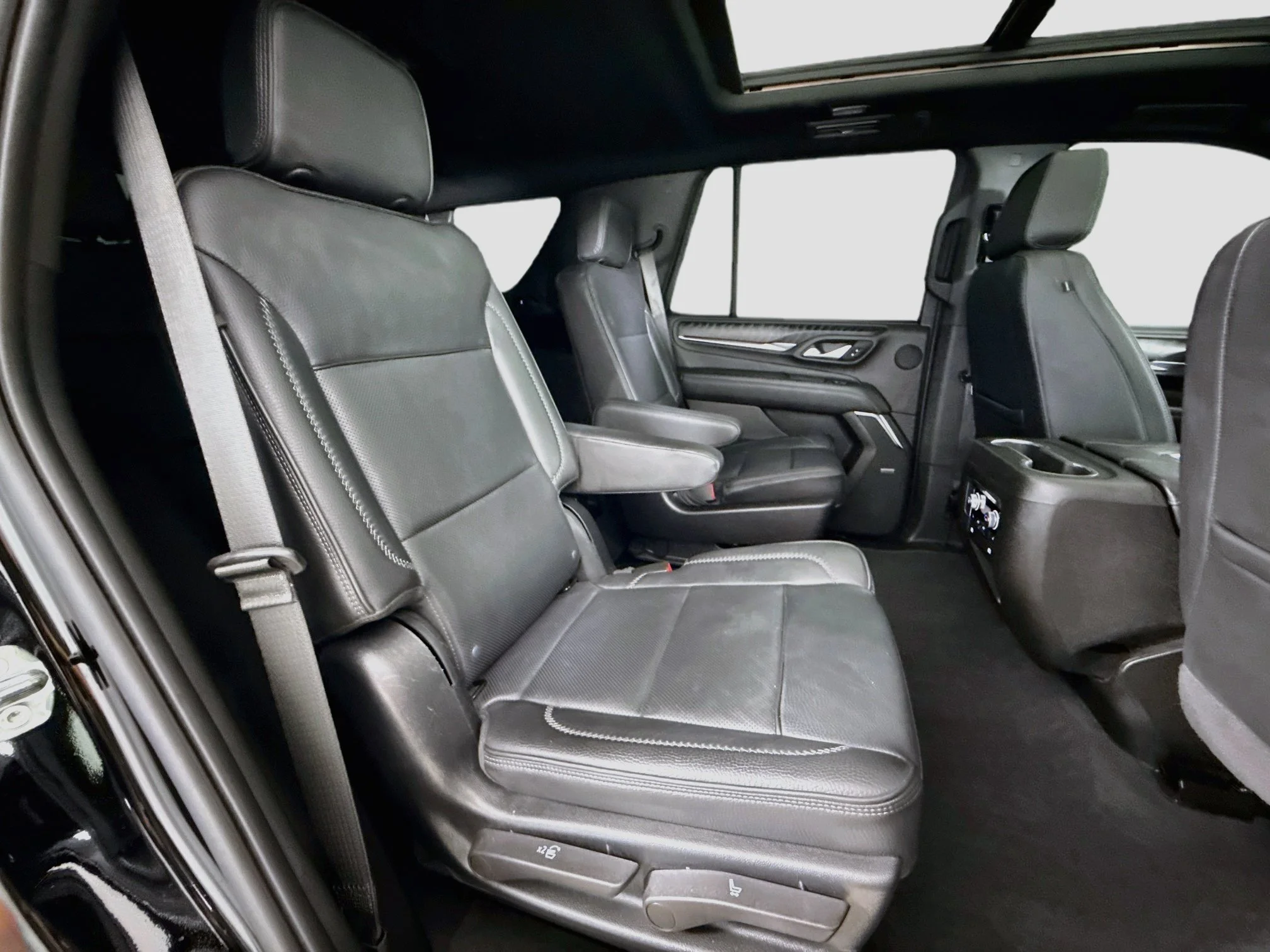 Used 2022 ONYX BLACK GMC Denali image 31