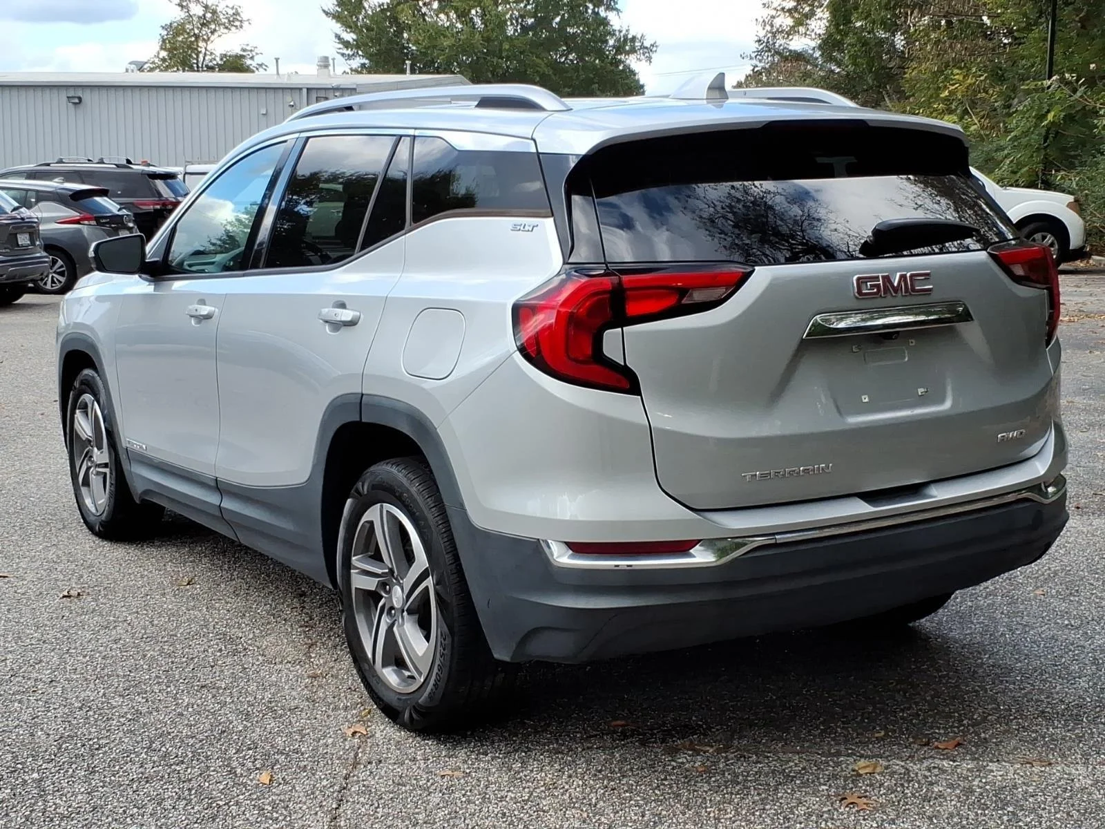 Used 2019 Quicksilver Metallic GMC SLT image 9