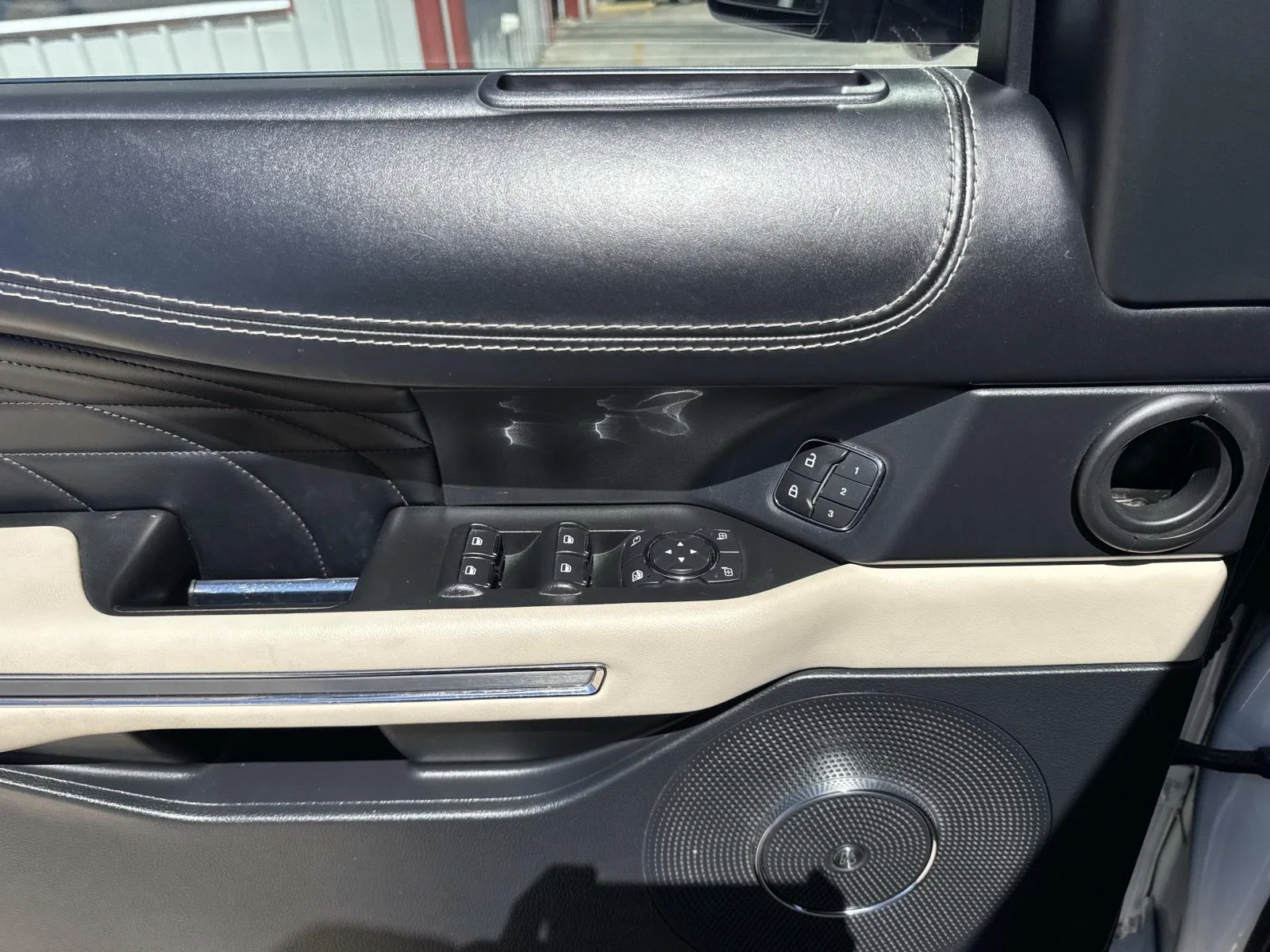 Used 2021 Star White Metallic Tri-Coat Ford Platinum image 20