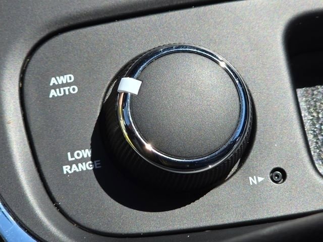 Used 2017 Vice White Tri-Coat Pearl Dodge Citadel image 19