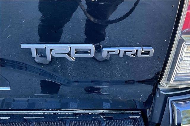 Certified Used 2020 MIDNIGHT BLACK METALLIC Toyota  image 10
