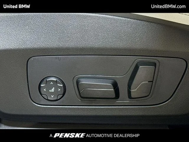 New 2026 Space Silver Metallic BMW X1 image 4