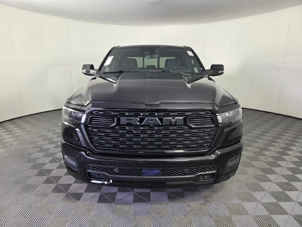 New 2026 Diamond Black Crystal Pearl-Coat Exterior Paint RAM Big Horn image 3
