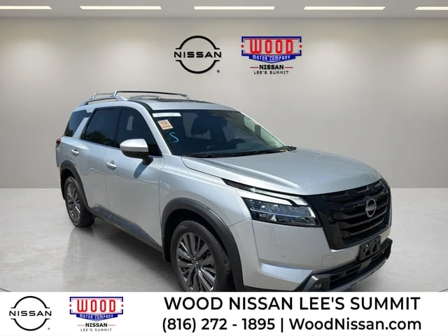 2023 Nissan Pathfinder SL