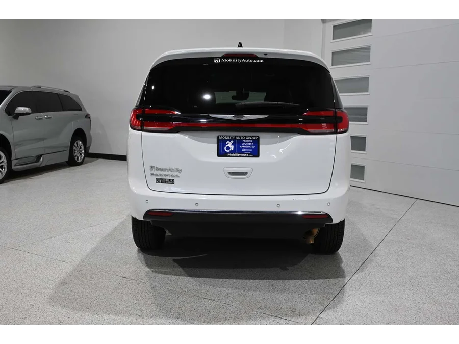 Used 2024 WHITE Chrysler Touring L Mobility Handicap Van image 7