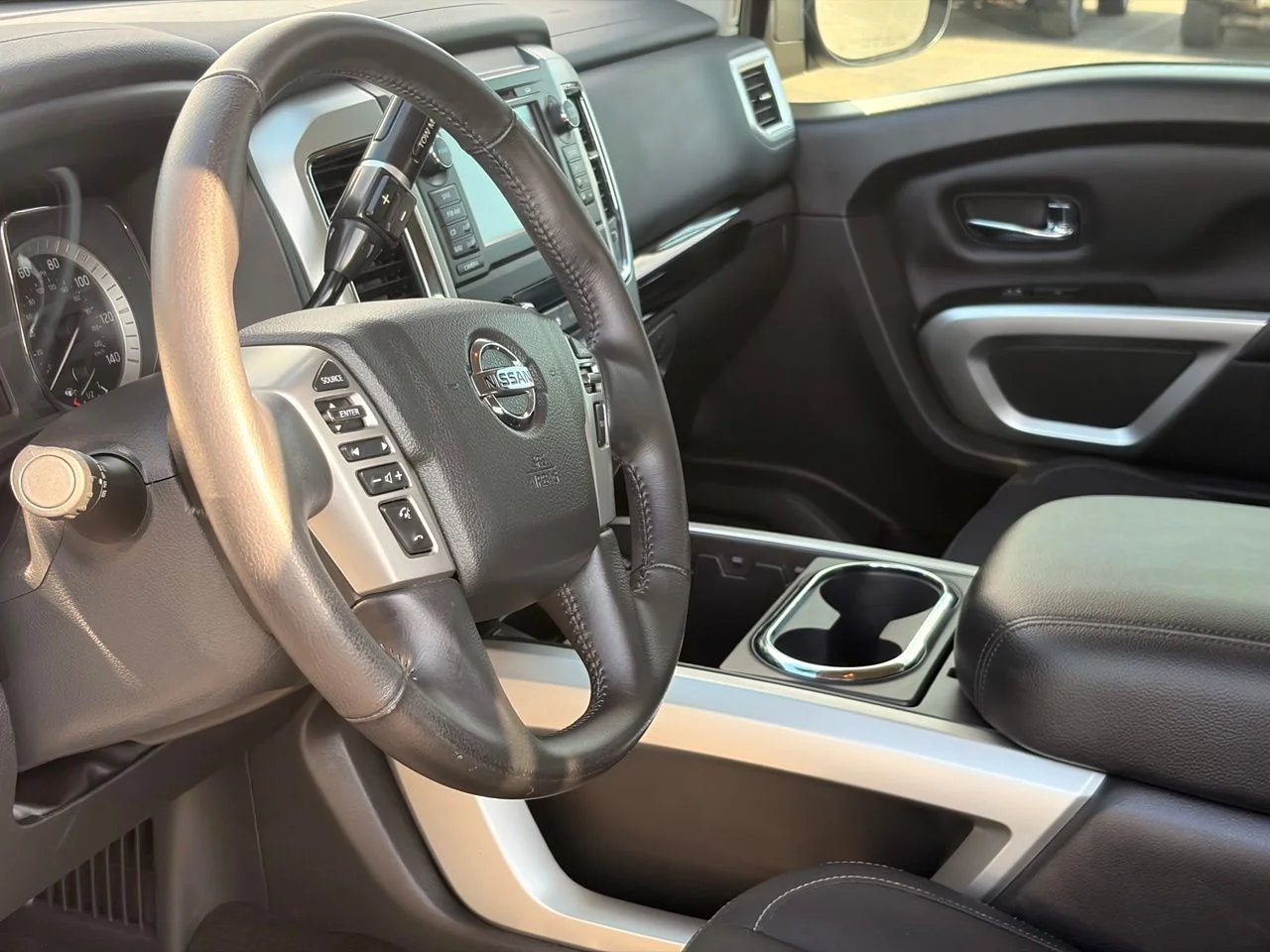 Used 2018 Magnetic Black Nissan SV image 15