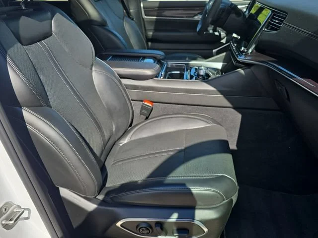 Certified Used 2023 White Jeep Base image 38