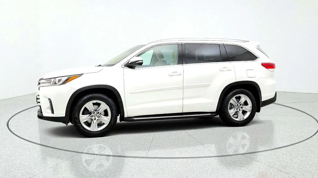 Used 2019 Blizzard Pearl Toyota Limited V6 AWD image 8