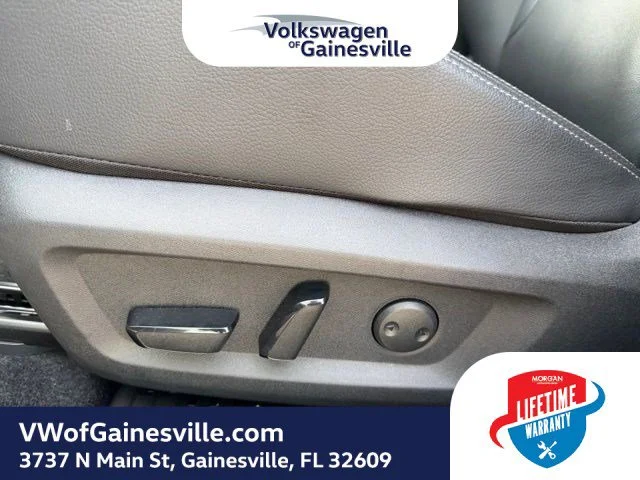Used 2025 Gun Metallic Nissan SL image 18