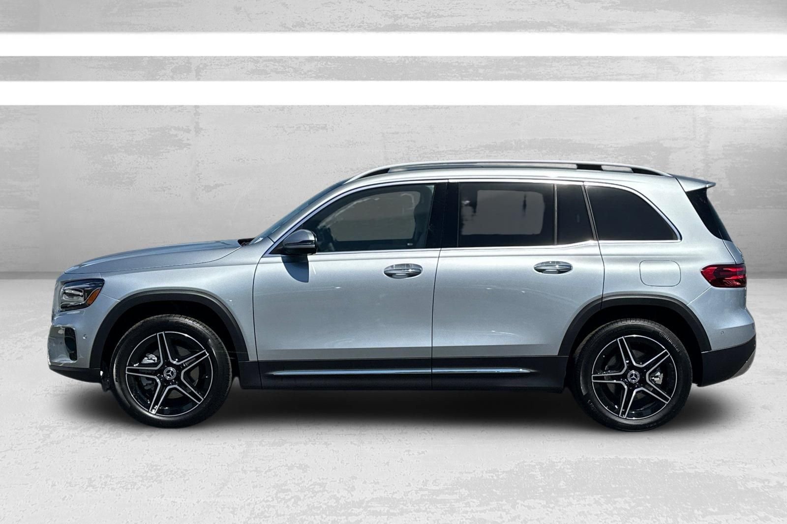 New 2026 Silver Mercedes-Benz GLB 250 image 7
